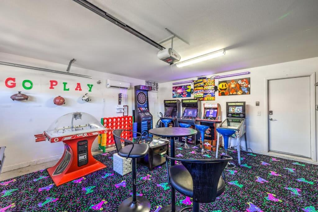 Family Fun For Everyone In Las Vegas- 4 Bedrooms, Billiards, Game Room Henderson Εξωτερικό φωτογραφία