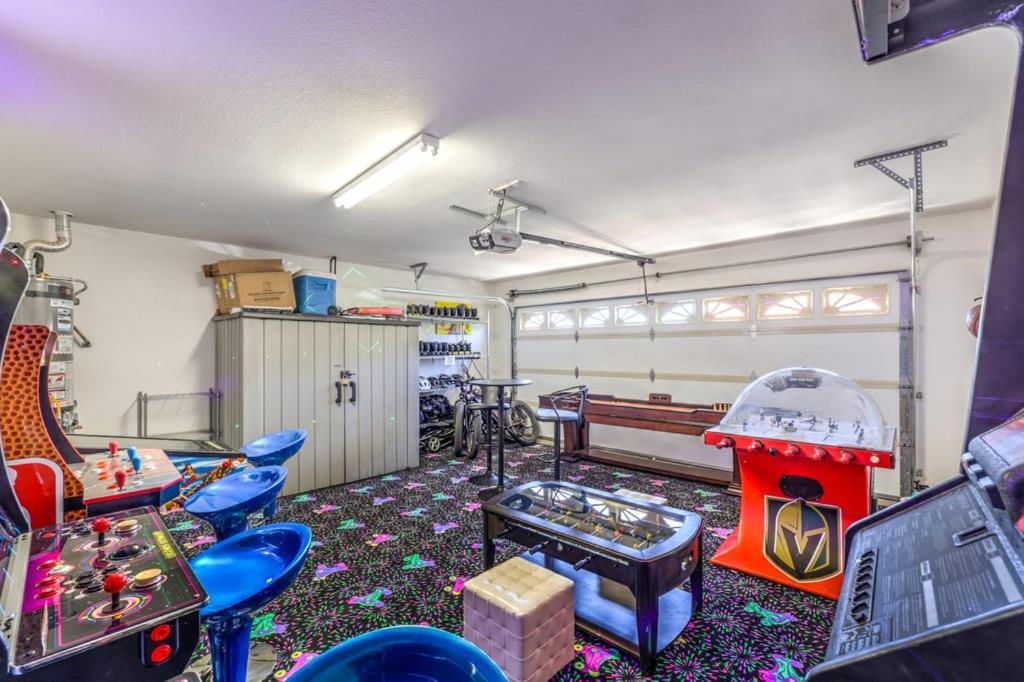 Family Fun For Everyone In Las Vegas- 4 Bedrooms, Billiards, Game Room Henderson Εξωτερικό φωτογραφία