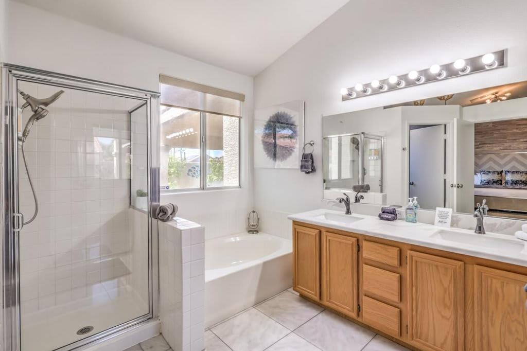 Family Fun For Everyone In Las Vegas- 4 Bedrooms, Billiards, Game Room Henderson Εξωτερικό φωτογραφία