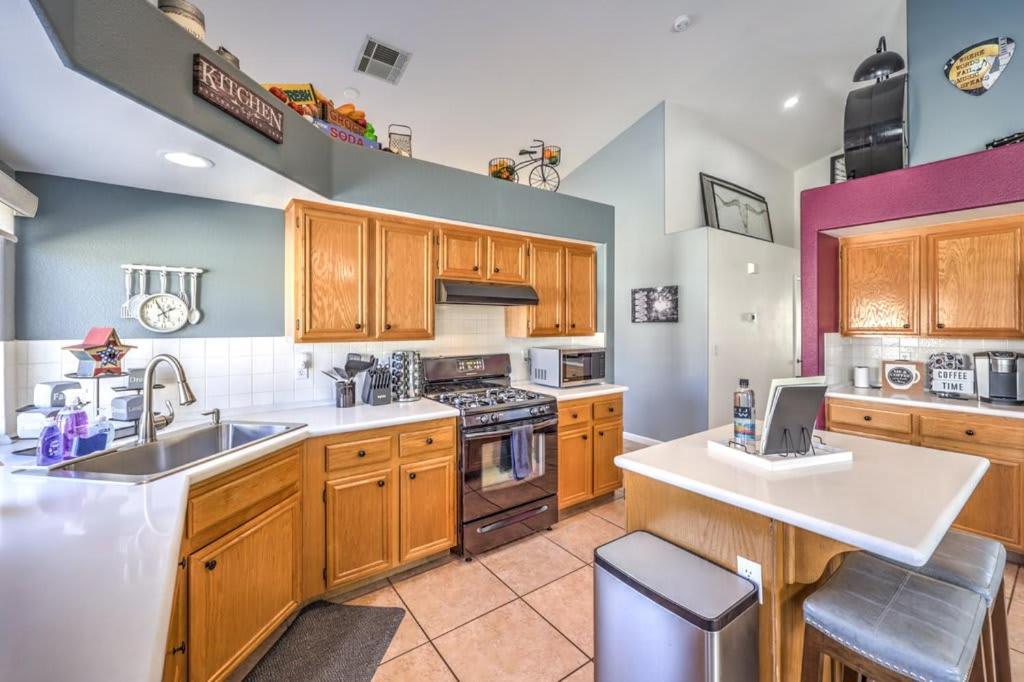 Family Fun For Everyone In Las Vegas- 4 Bedrooms, Billiards, Game Room Henderson Εξωτερικό φωτογραφία