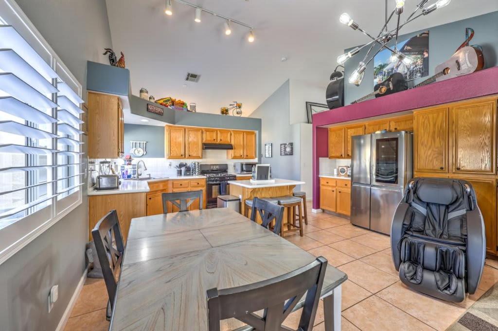 Family Fun For Everyone In Las Vegas- 4 Bedrooms, Billiards, Game Room Henderson Εξωτερικό φωτογραφία